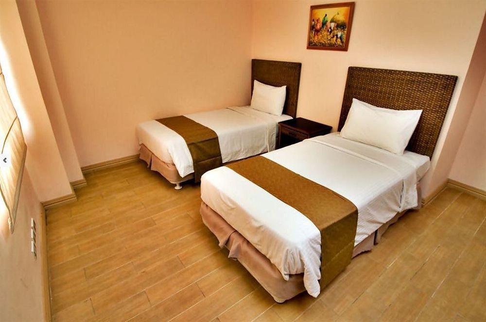 Subic Holiday Villas Olongapo Luaran gambar